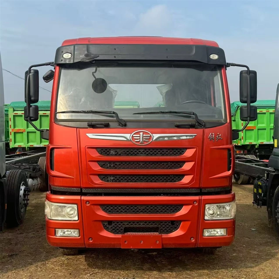 FAW Jiefang 8x4 Tractor