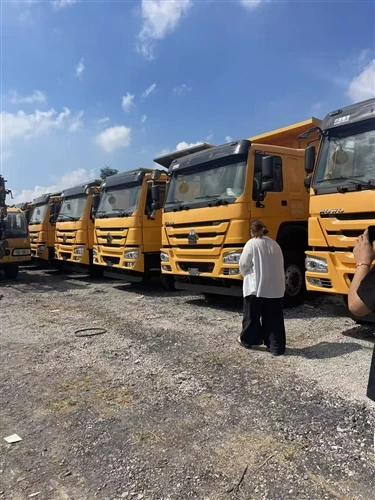 Customers Tour The Trucks